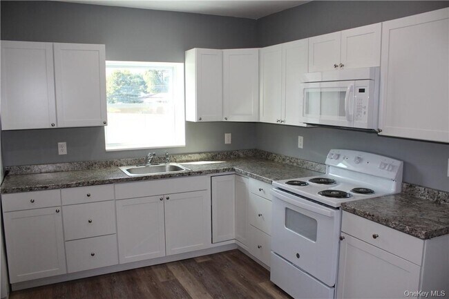 Building Photo - 3144 US-9W