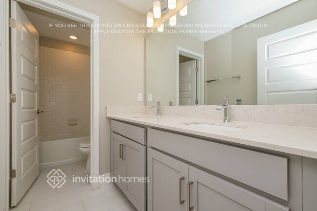 Building Photo - 9808 Little Bluestem Dr