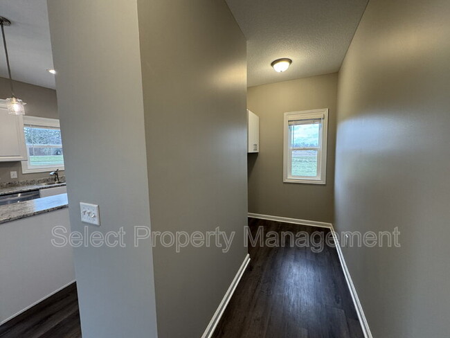 Building Photo - 1032 Matteotti Avenue