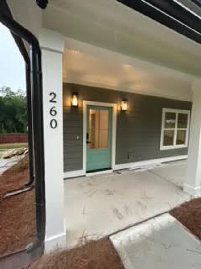 Building Photo - "Brand New Construction" 1 mile from Campus and Downtown