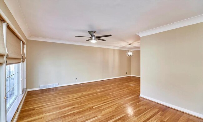 Building Photo - 1120 Terrace Dr