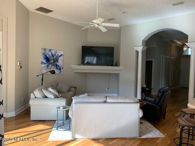 Building Photo - 212 Island Green Dr