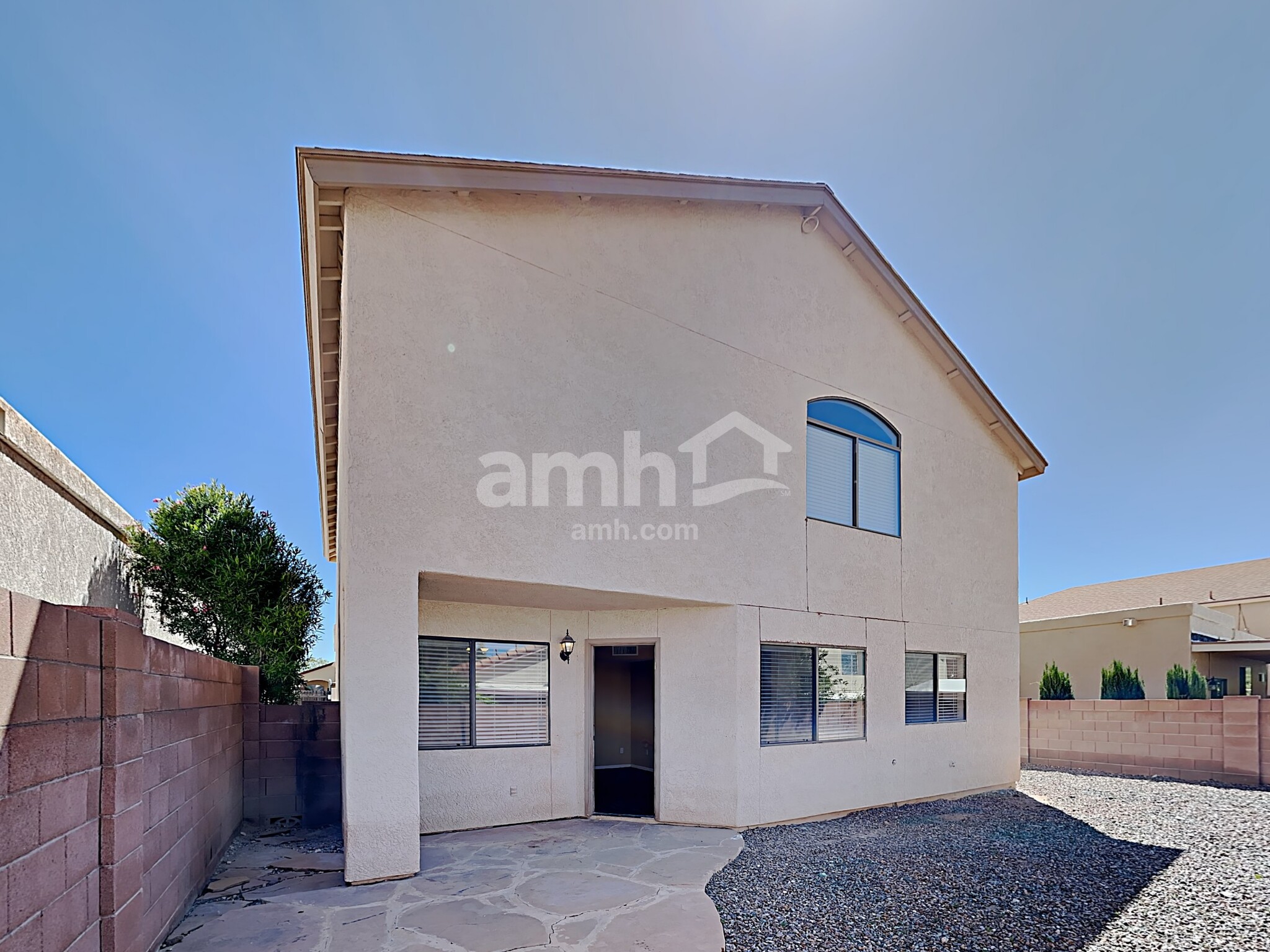 Building Photo - 9957 E Paseo San Ardo