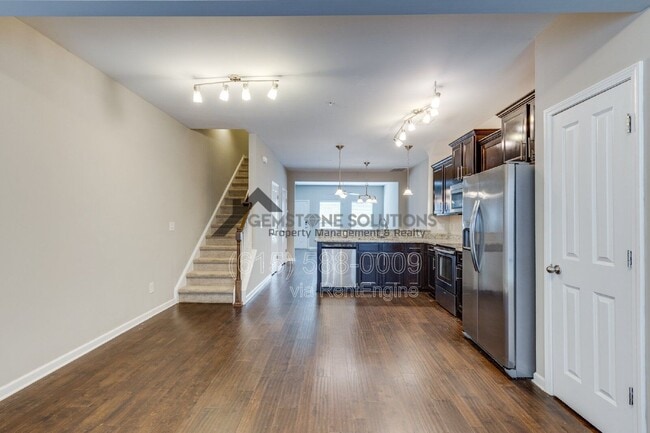 Building Photo - 6007 Dupont Cove Dr