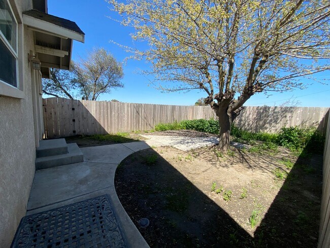 Building Photo - REDUCED!!! Beautiful (Secluded) 3 bedrooom...
