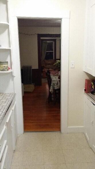 Building Photo - 58 Brock St