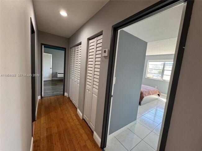 Building Photo - 4350 NW 79th Ave