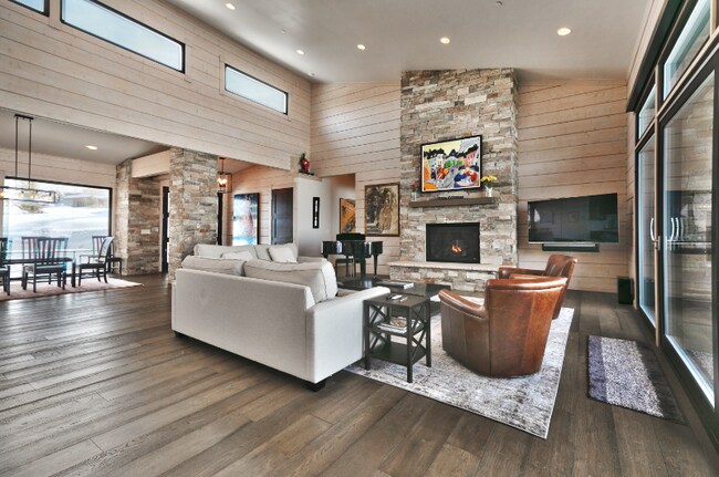 Building Photo - 5895 Dakota Trail