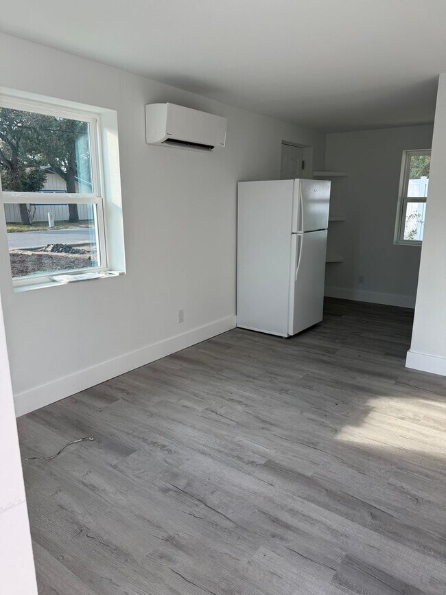 Building Photo - BRAND NEW 1-BEDROOM 1-BATH DUPLEX $1,200/ mo. - CLOSE TO EGLIN AFB