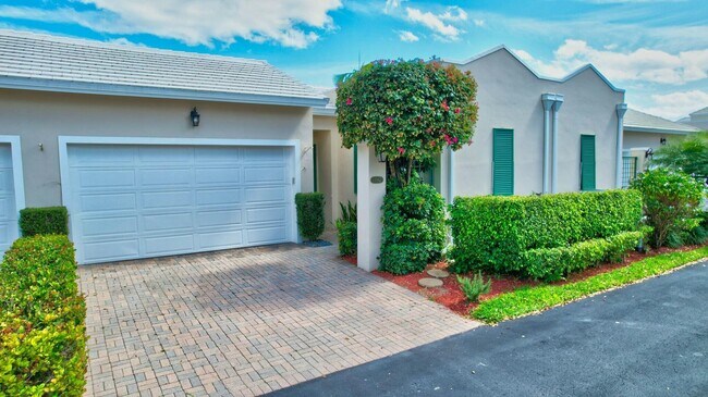 Building Photo - 17162 Bermuda Village Dr