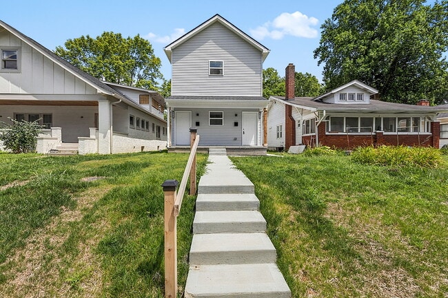 Building Photo - 3947 Rookwood Ave