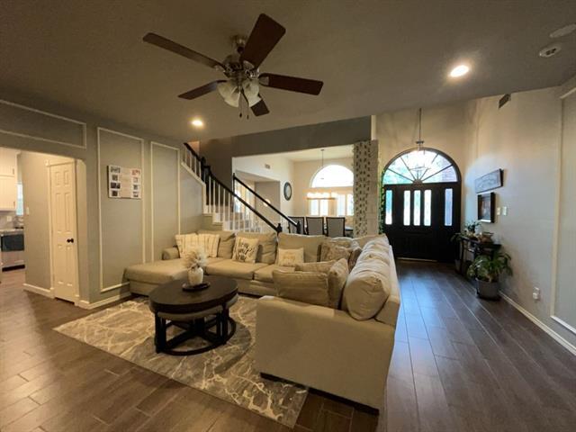 Building Photo - 3909 Meadow Dr