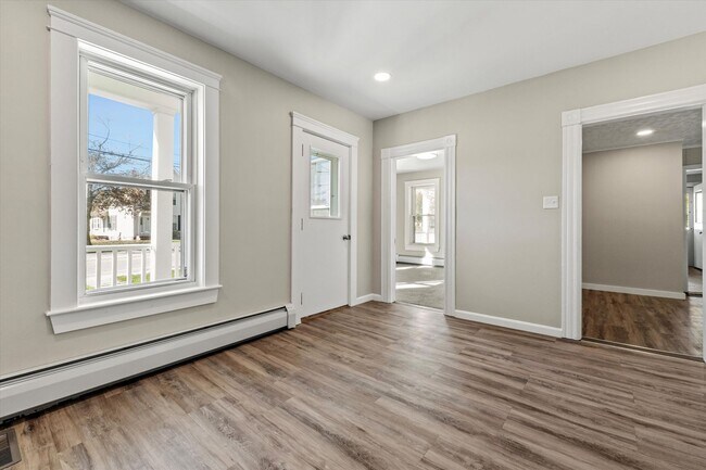 Building Photo - 378 S Mammoth Rd