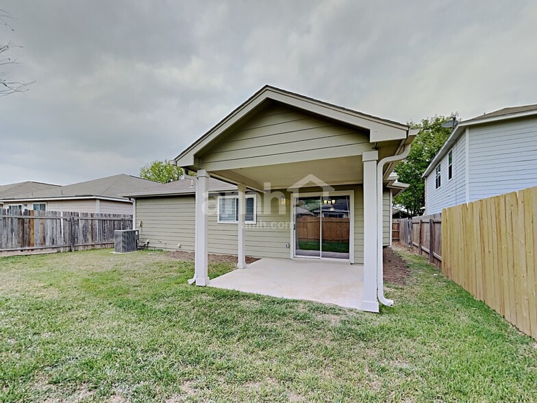 Building Photo - 9210 Laguna Falls