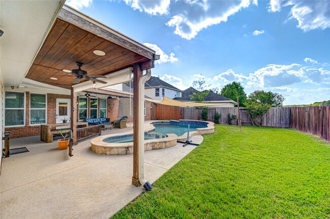 Building Photo - 6206 Clear Canyon Dr