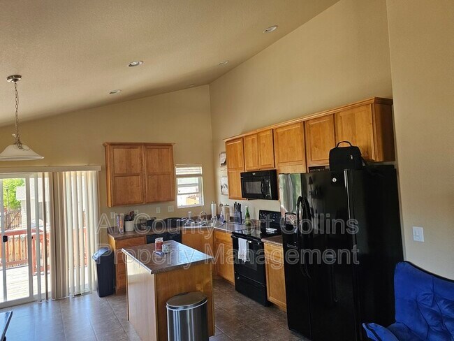 Building Photo - 2257 Sopris Cir