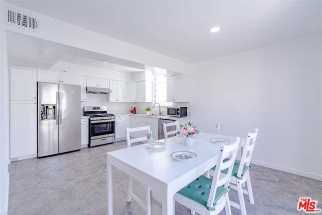 Building Photo - 1017 S Bedford St