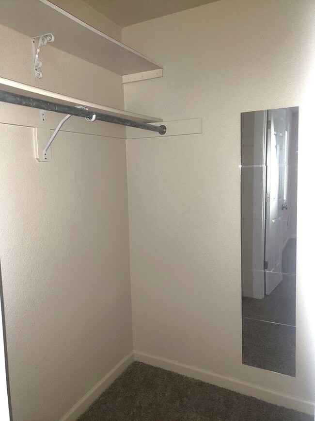 Building Photo - **PENDING** Great West Slope Condo!