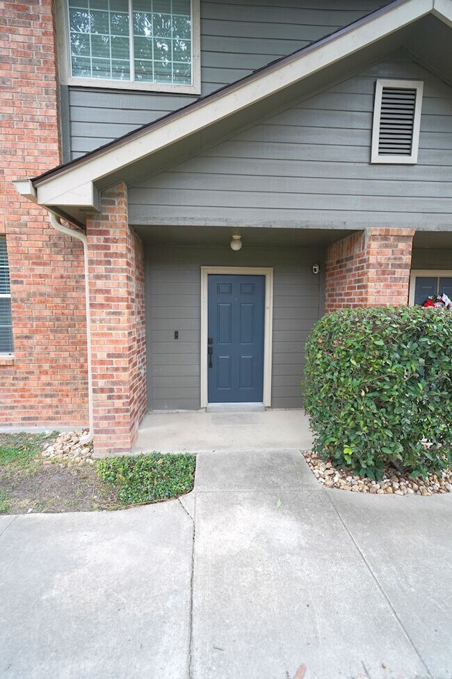 Building Photo - 68 Chapel Hill Cir