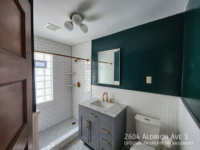 Building Photo - 2604 Aldrich Ave S