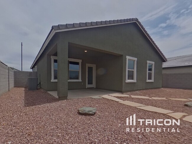 Building Photo - 19651 W Palo Verde Dr