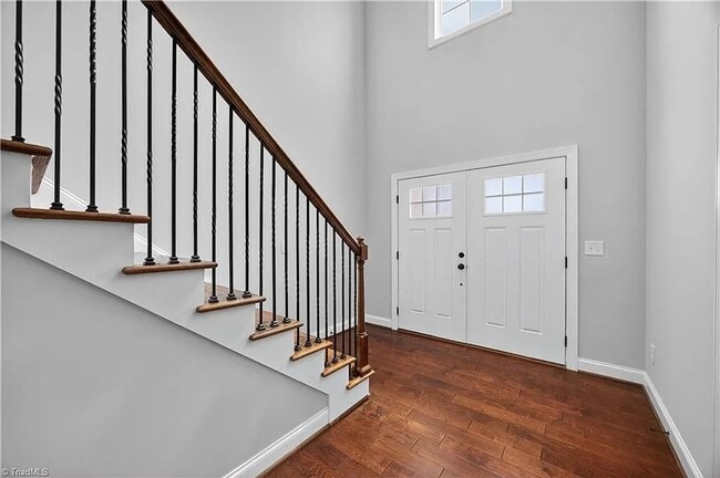 Building Photo - ****** $200 OFF FIRST FULL MONTH OF RENT!! ******