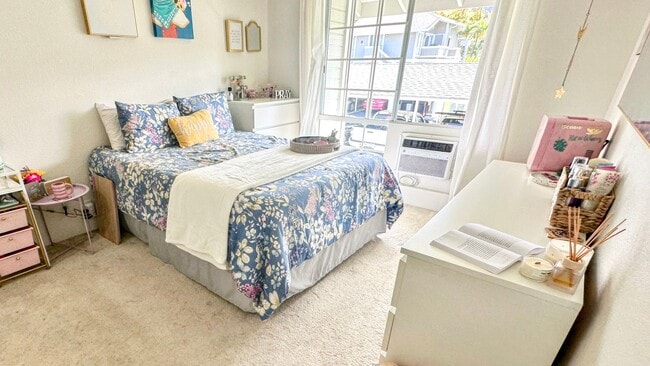 Building Photo - Charming 2-Bedroom Townhouse at Haiku Poin...