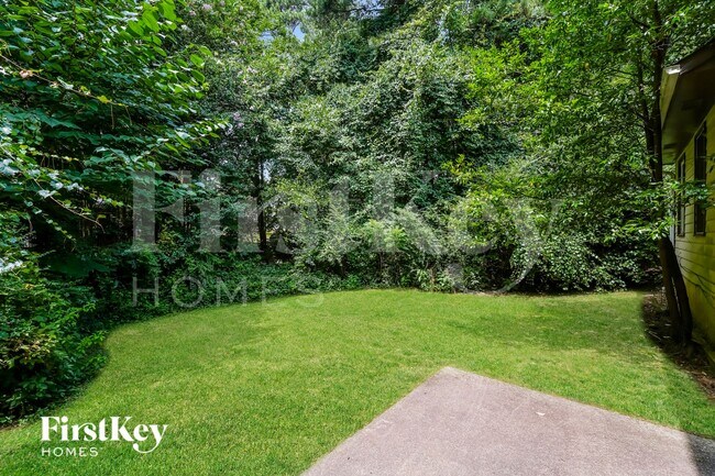 Building Photo - 5565 Westberry Ln