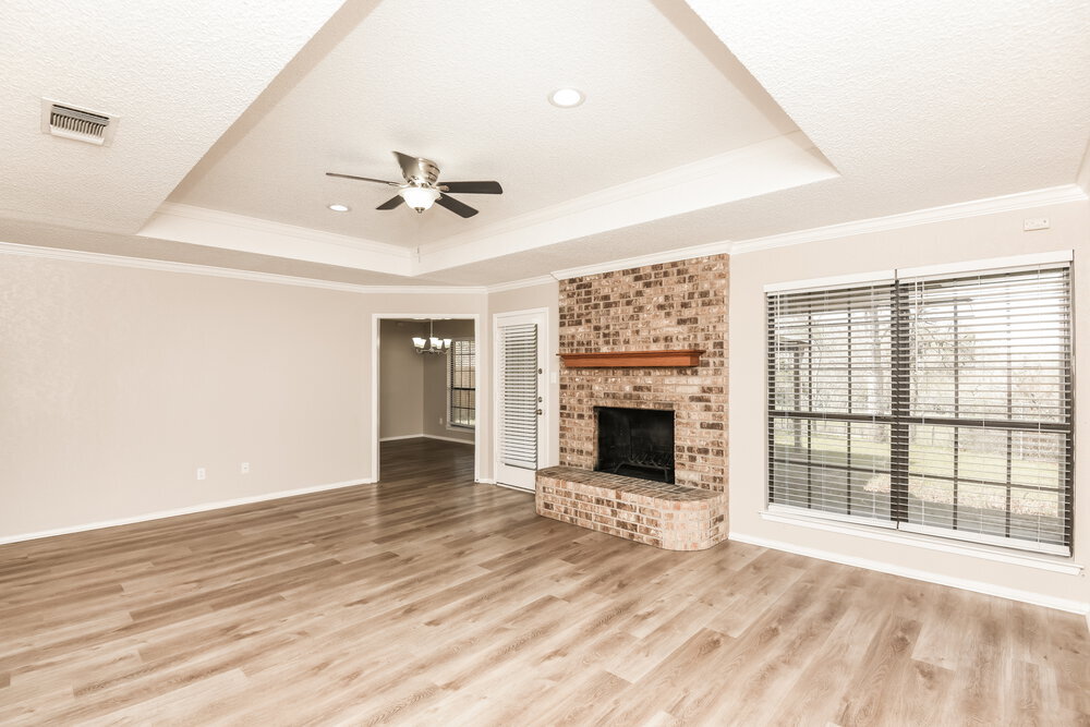 Building Photo - 125 Camelot Dr