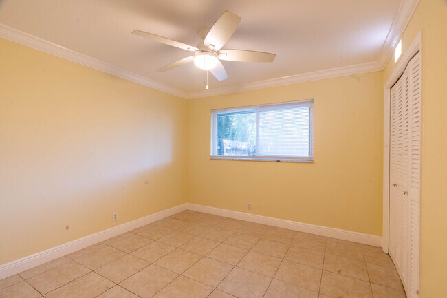 Building Photo - 1680 NE 34th Ln