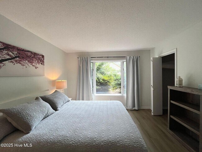 Building Photo - 1010 Monticello Dr