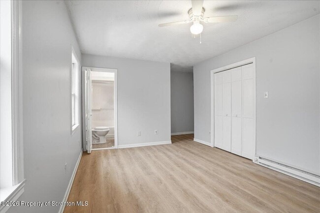 Building Photo - 21 Circle Dr