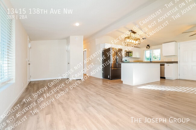 Building Photo - 13415 138th Ave NW