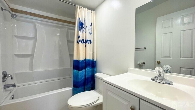 Building Photo - 6 Ayres Ct