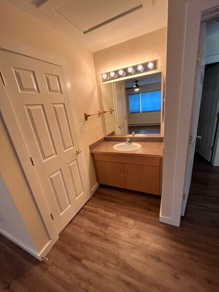 Building Photo - 441 Firelight Dr
