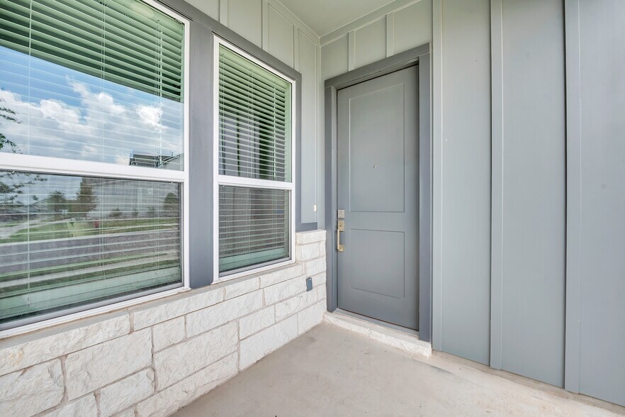 Building Photo - 8616 Torrita Dr