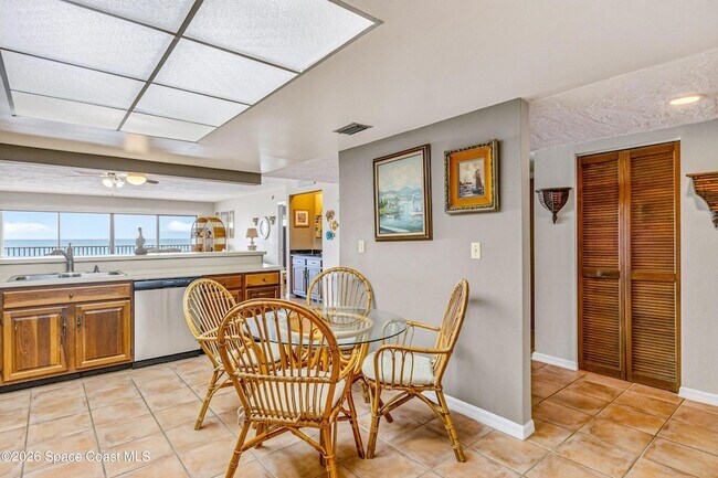 Building Photo - 403 Jimmy Buffett Mem Hwy