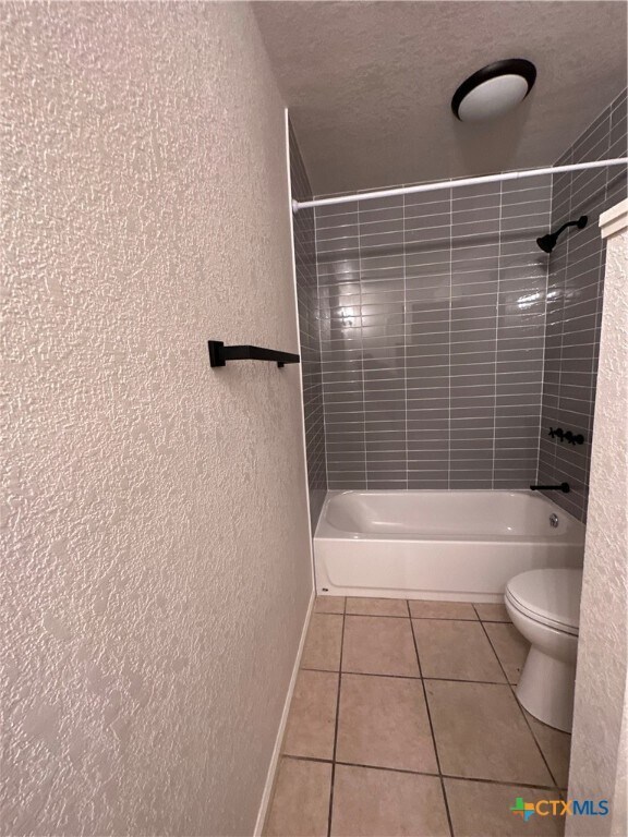 Building Photo - 1202 Urbantke Ct