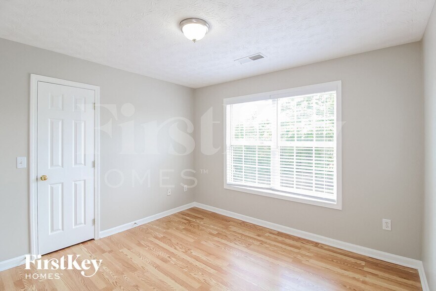 Building Photo - 268 Rockingham Dr