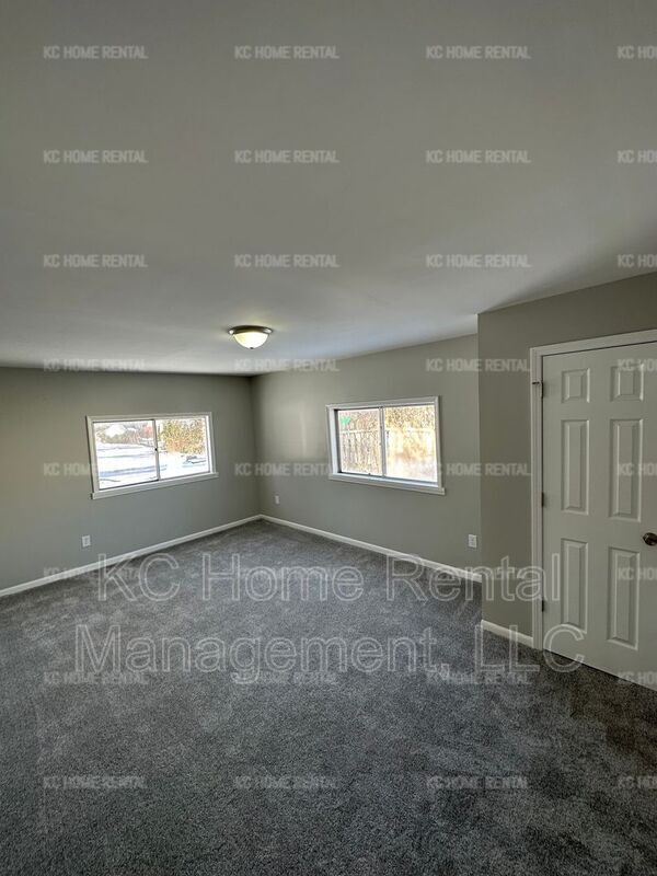 Building Photo - 10524 Richmond Ave