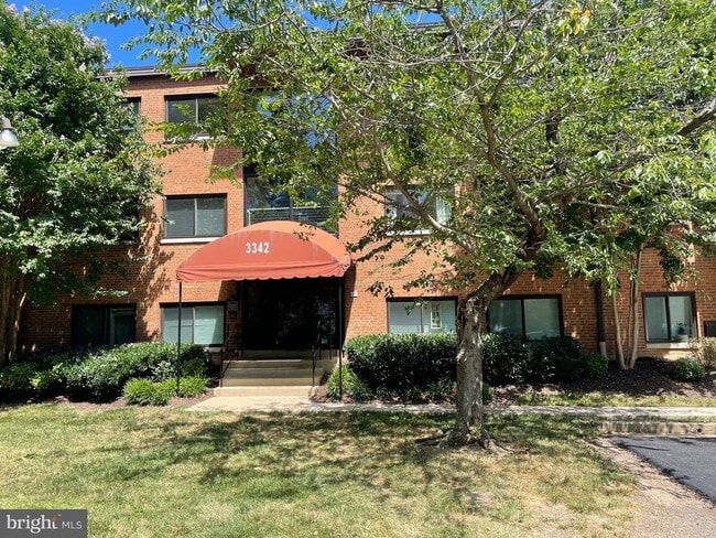 Building Photo - 3342 S 28th St