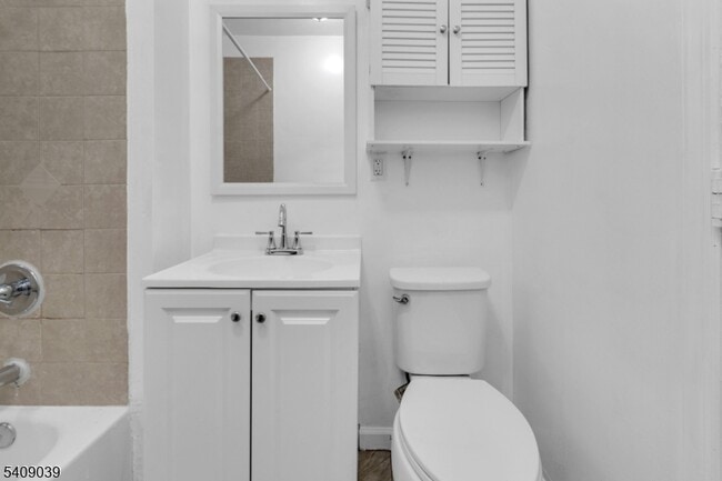 Building Photo - 54 3rd St