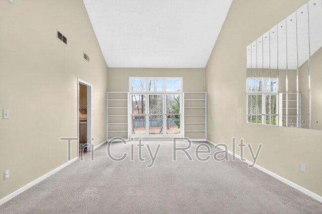 Building Photo - 404 Topaz Trail