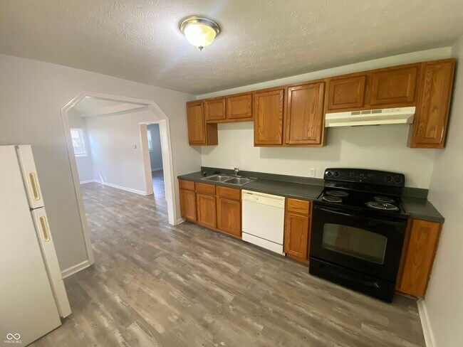 Building Photo - 410 N 20th Ave