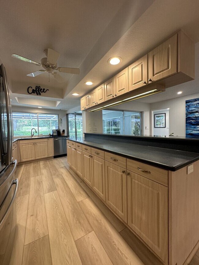 Building Photo - 2780 Landmark Dr