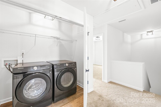 Building Photo - 18016 Wilbanks Dr