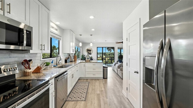 Building Photo - 1240 Canyon Springs Dr