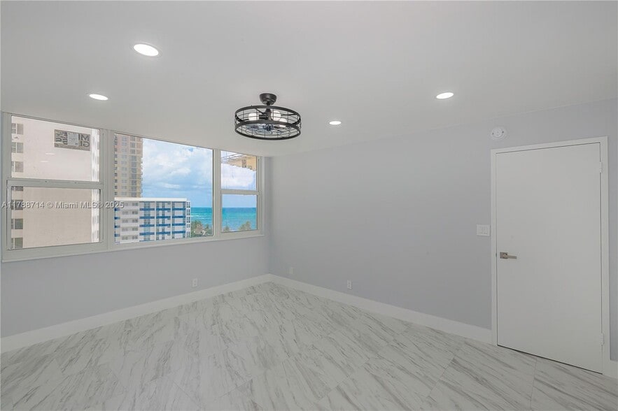Building Photo - 3180 S Ocean Dr