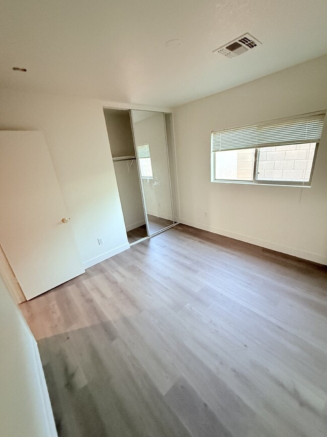 Building Photo - 26807 N 31st Dr