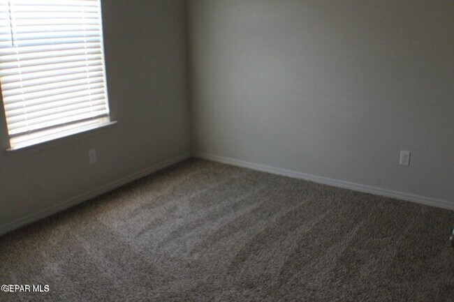 Building Photo - 7425 Norte Mesa Ln